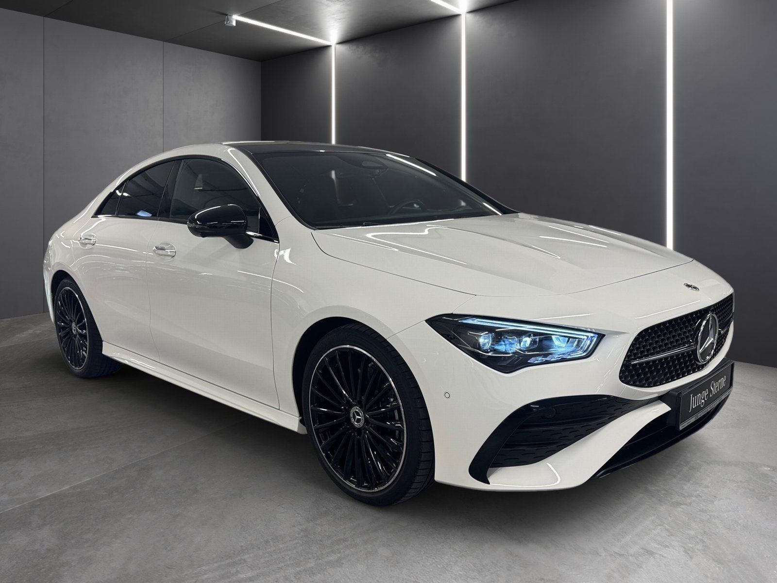 Fahrzeugabbildung Mercedes-Benz CLA 200 AMG Plus*Pano*Burmester*Night*HuD*360°*