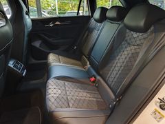 VW Passat R-Line Black Style DSG #AHK #DCC #Head-UP VW Passat R-Line Black Style DSG #AHK #DCC #Head-UP