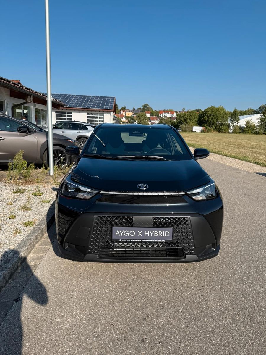 Toyota Aygo X Hybrid Active*Sitzheizung,Kamera,CarPlay* imagem 2