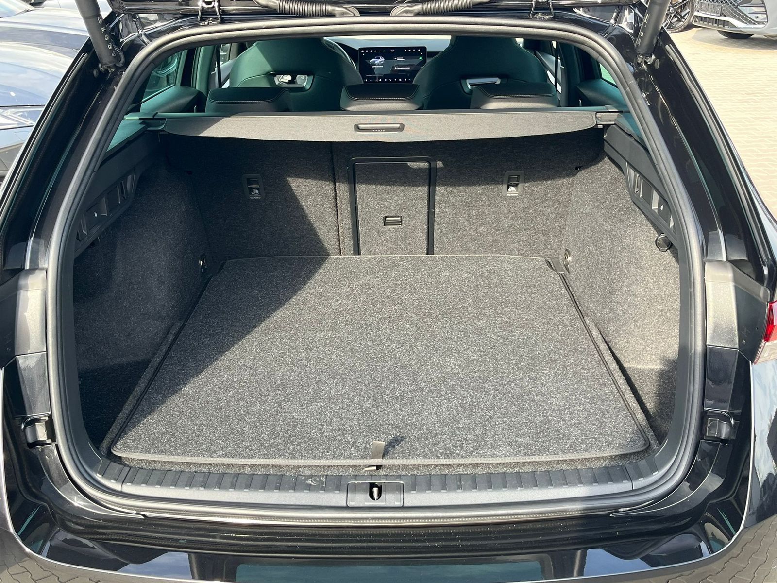 Imagen del vehículo: SKODA Octavia 2.0 TDI Sportline DSG MATRIX*INVIERNO*5 años