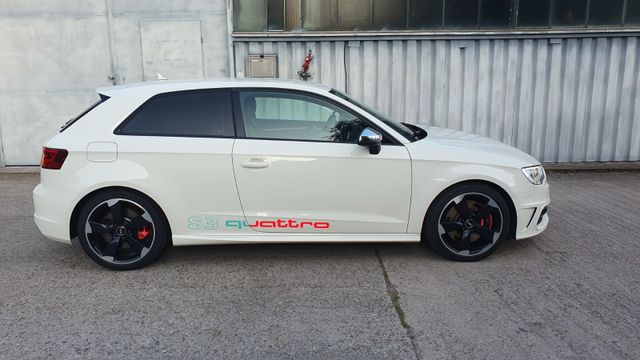 Audi S3 2.0 TFSI quattro+Navi+Schaltgetriebe