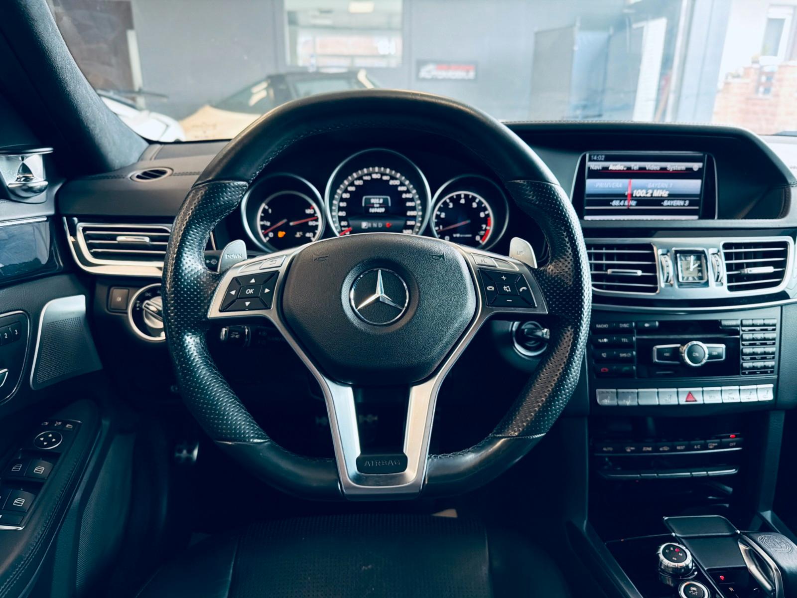MERCEDES-BENZ E 63 T AMG V8 5.5 557ch 4MATIC BVA Toit pano Caméra 360 TV Sièges chauffants cuir Historique présent