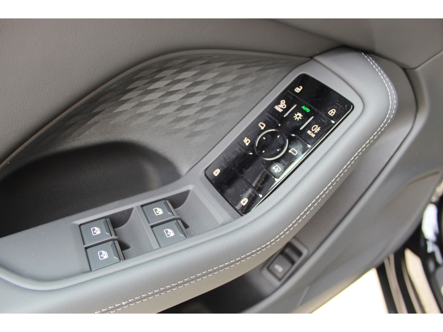 A6 Avant TDI qu.Str. Tech*Leder*360*ACC*MTRX*19'