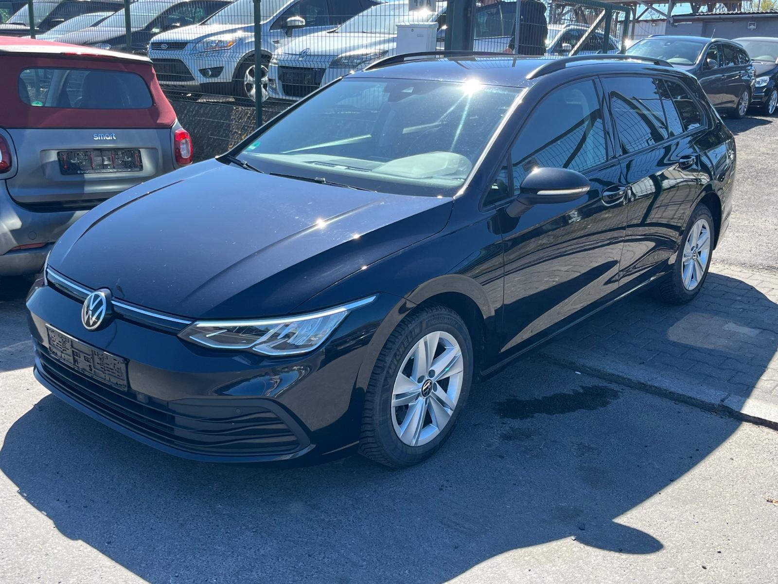 Volkswagen Golf 8 2.0 TDI SCR DSG Style Variant Automatik