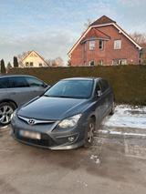Hyundai i30 CW 1.6 CRDI - Hyundai i30 mit Diesel-Antrieb: Kleinwagen