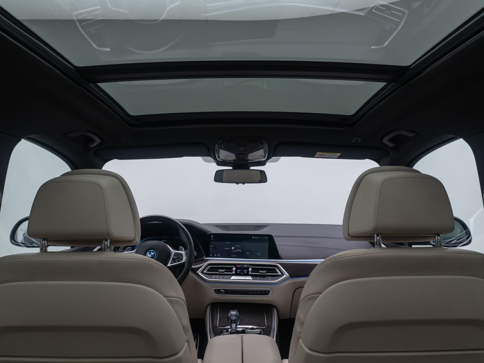 Fahrzeugabbildung BMW X5 xD45e M Sport Panorama DAB DispKey 360°22Zoll