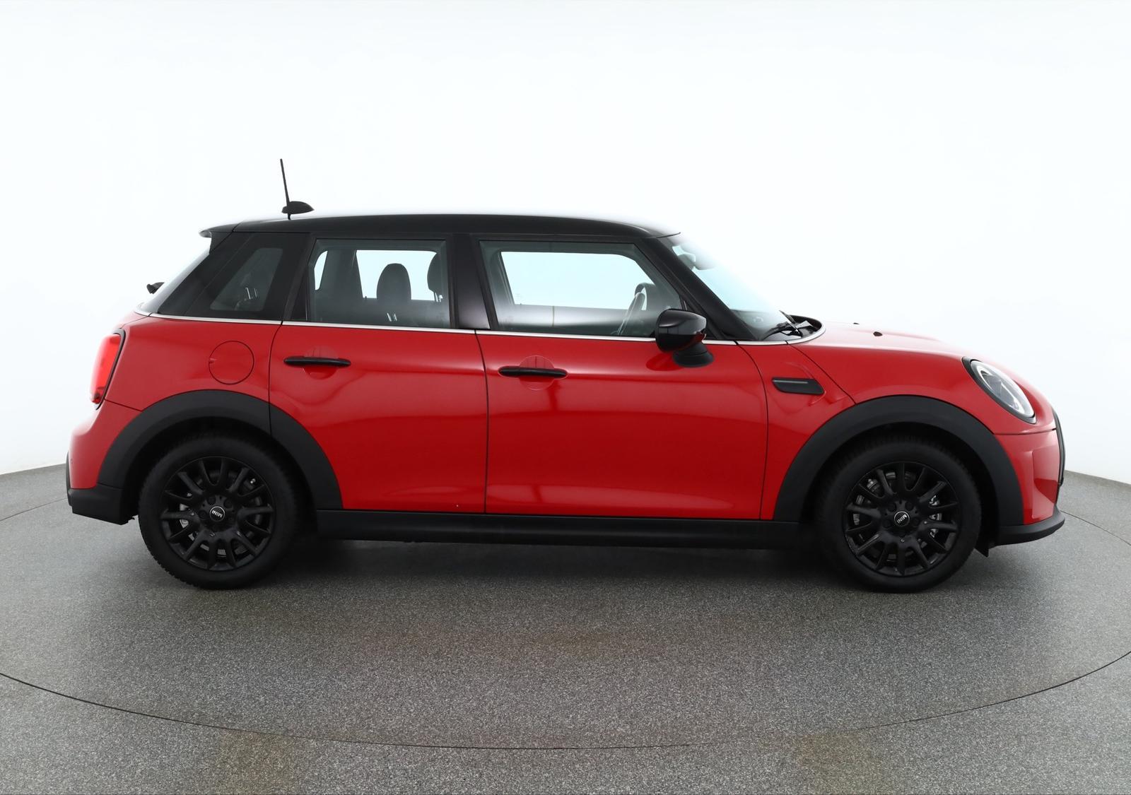 MINI Cooper 1.5 Classic Trim LED Navi Kamera Leder