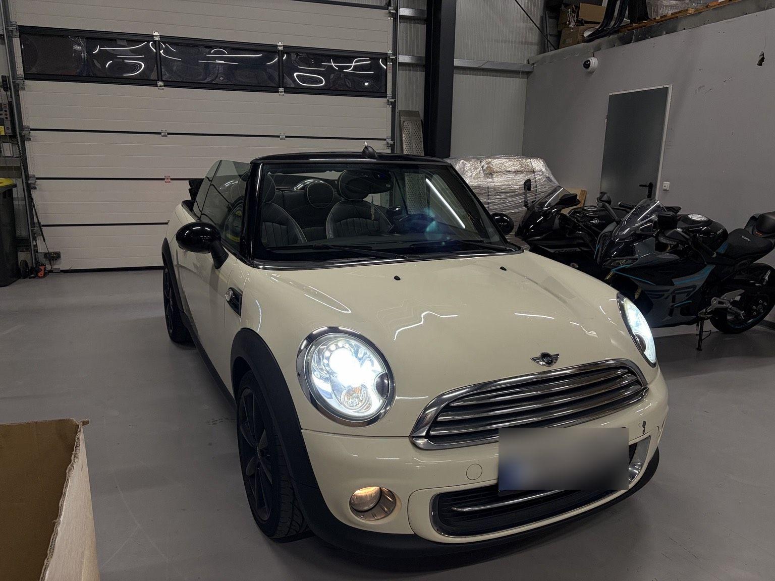 MINI Cooper Cabrio