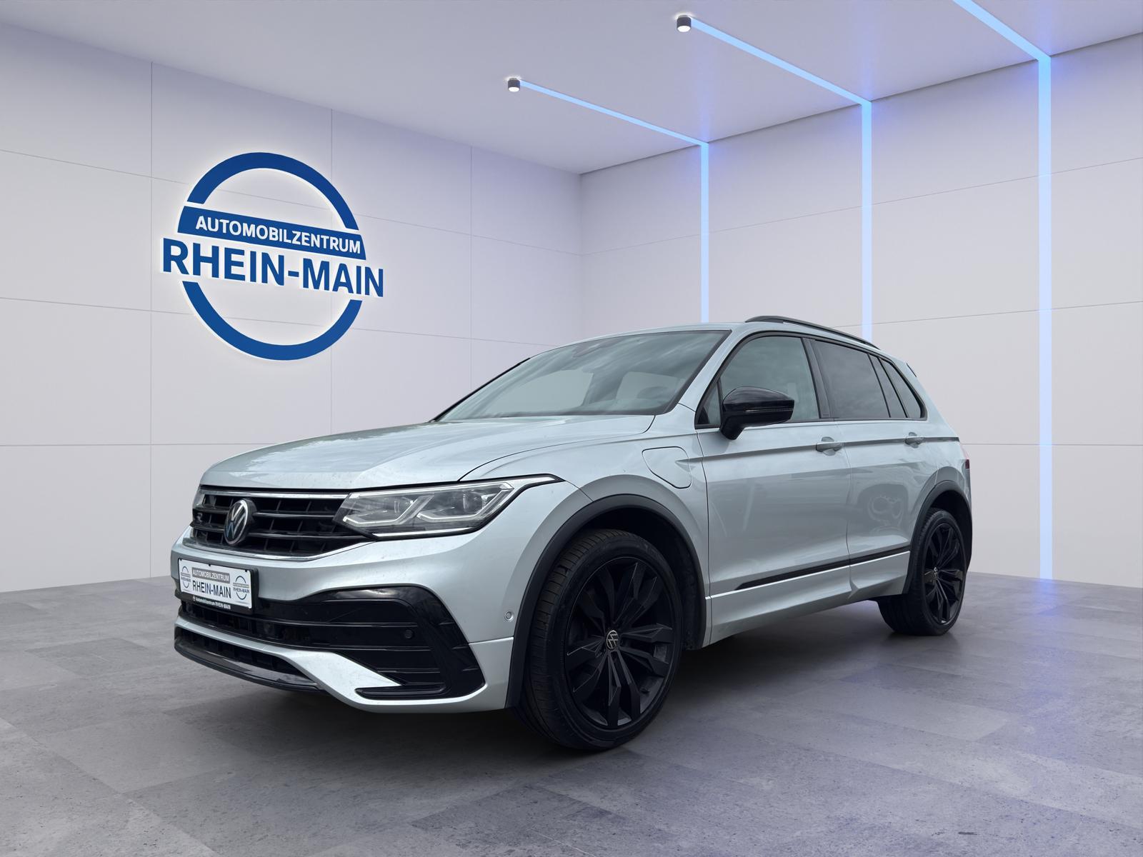 Volkswagen Tiguan R-Line eHybrid PANO 20´´