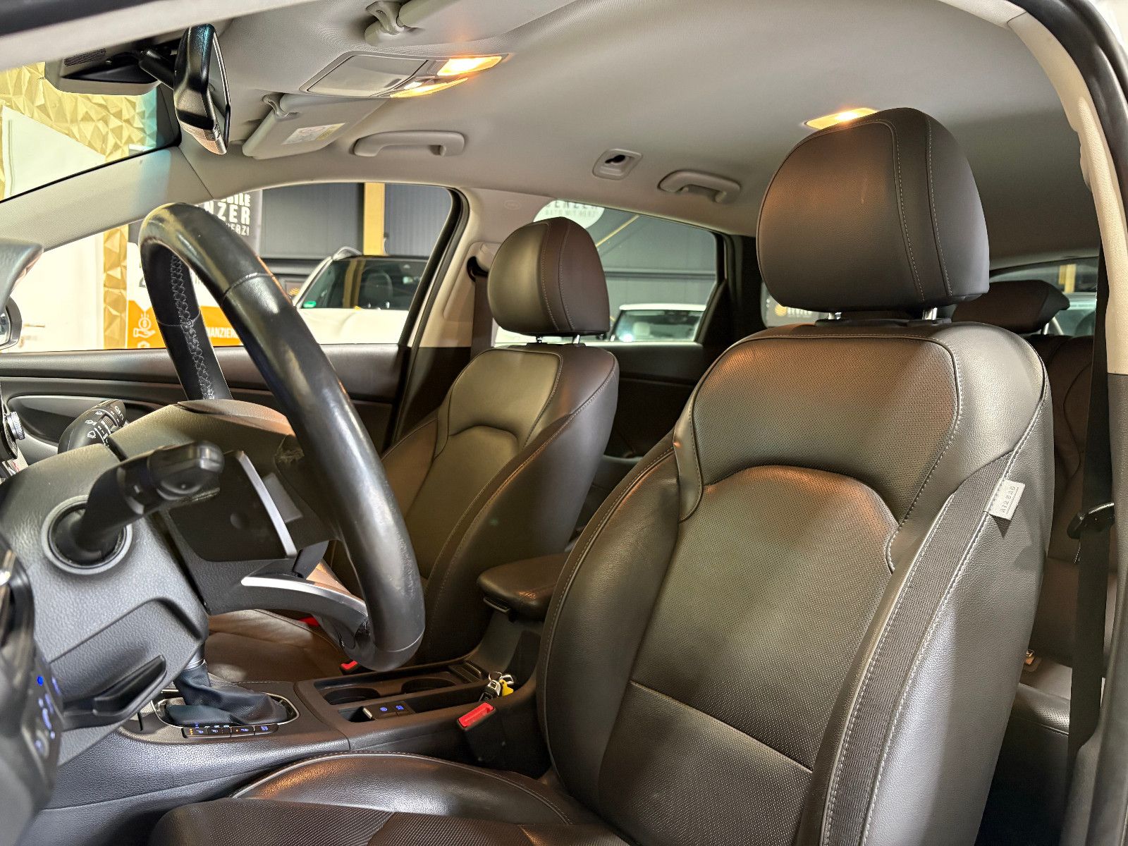 Fahrzeugabbildung Hyundai i30 CW /AUTOMATIK/MEMORY/LEDER/1-HAND/HEIZ-LENKR