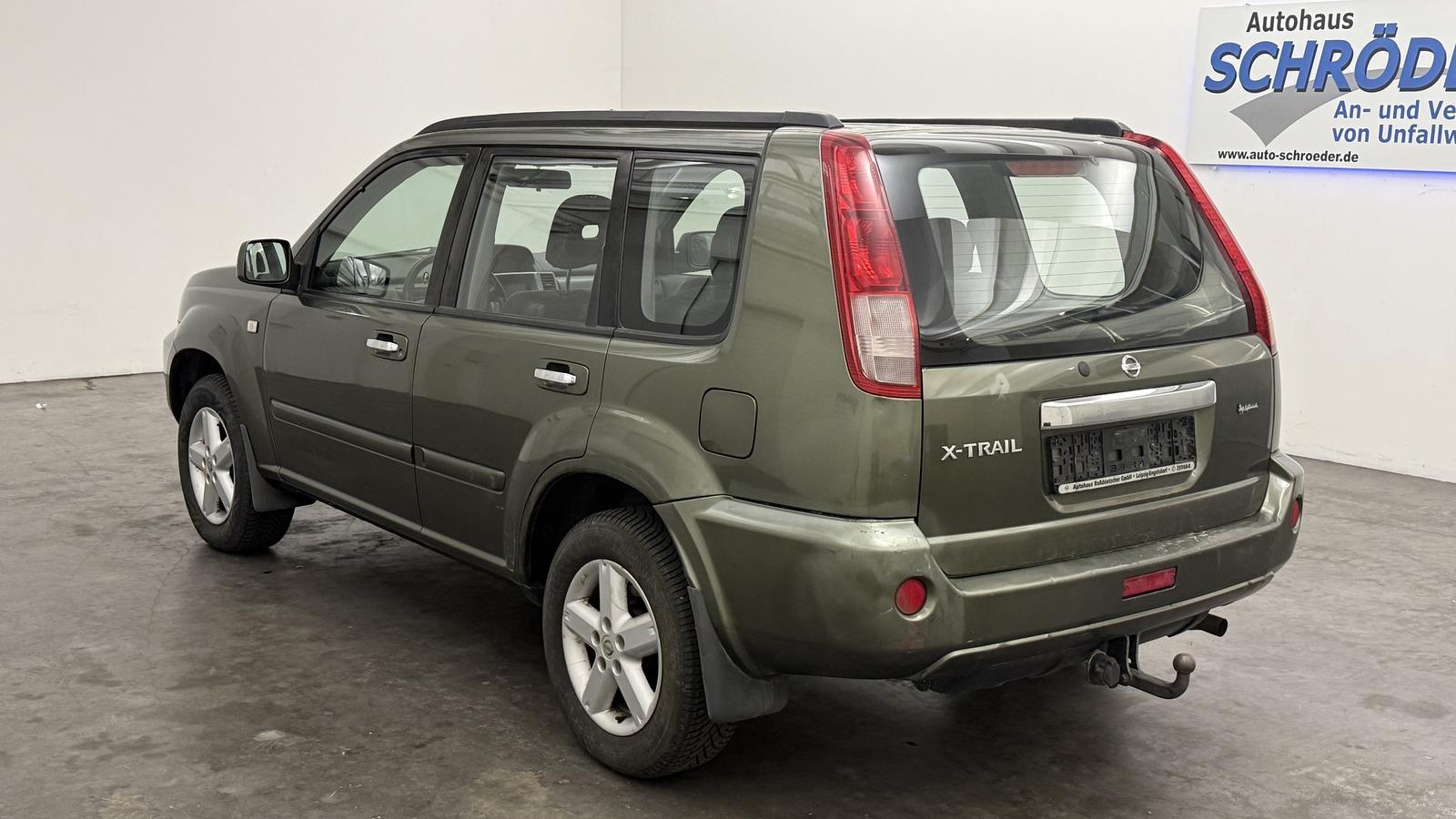 Nissan X-Trail 2.5 Elegance 4x4 Aut. *Panorama*Leder*