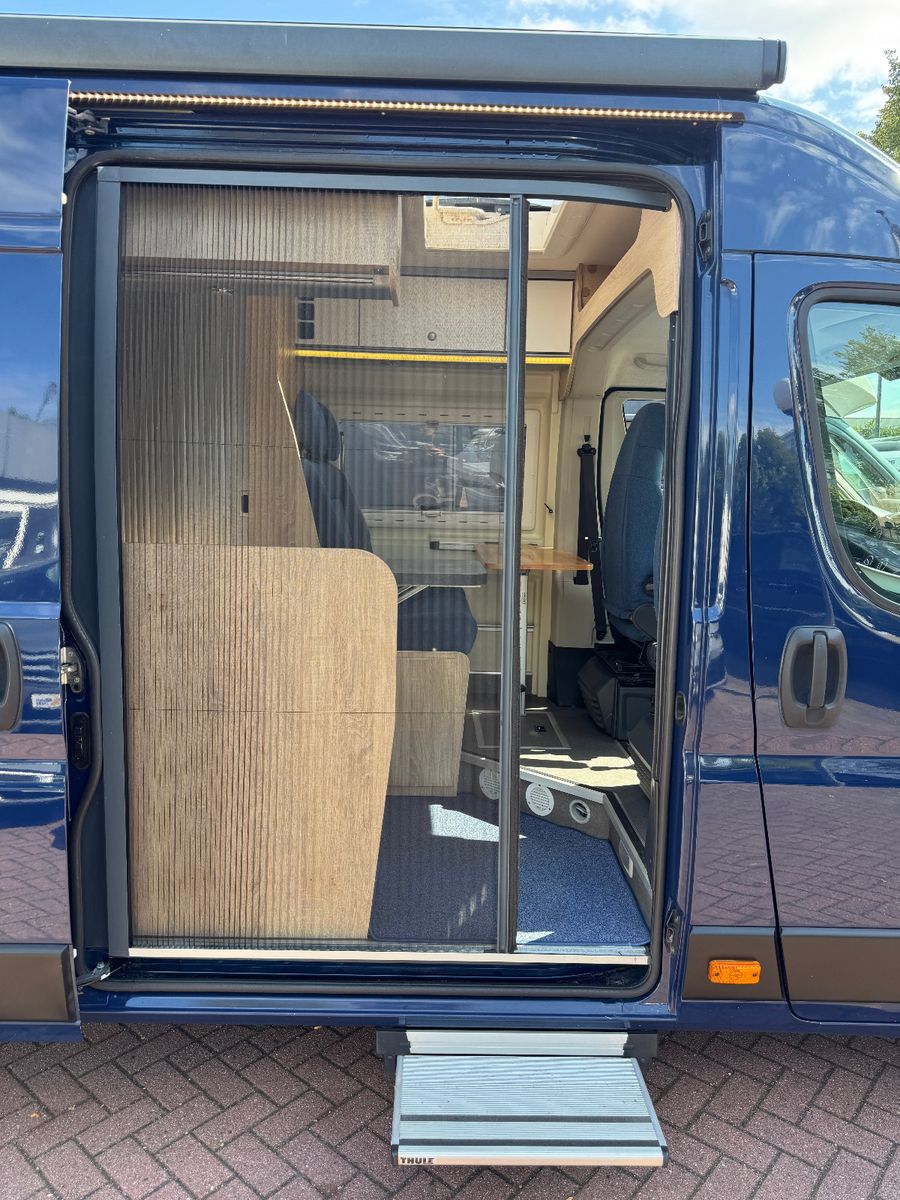 Vehicle image Pössl RUNNER 636 INDIVIDUAL ROOM CLIMATE AHK