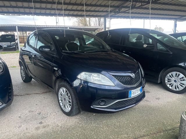 Lancia Ypsilon 1.2 69 CV 5 porte Gold