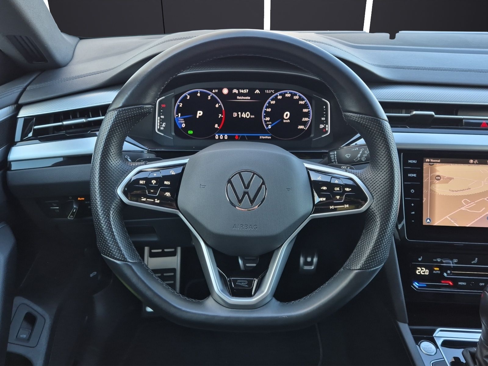 Fahrzeugabbildung Volkswagen Arteon SB TSI R-Line DSG Matrix AHK Navi AID ACC