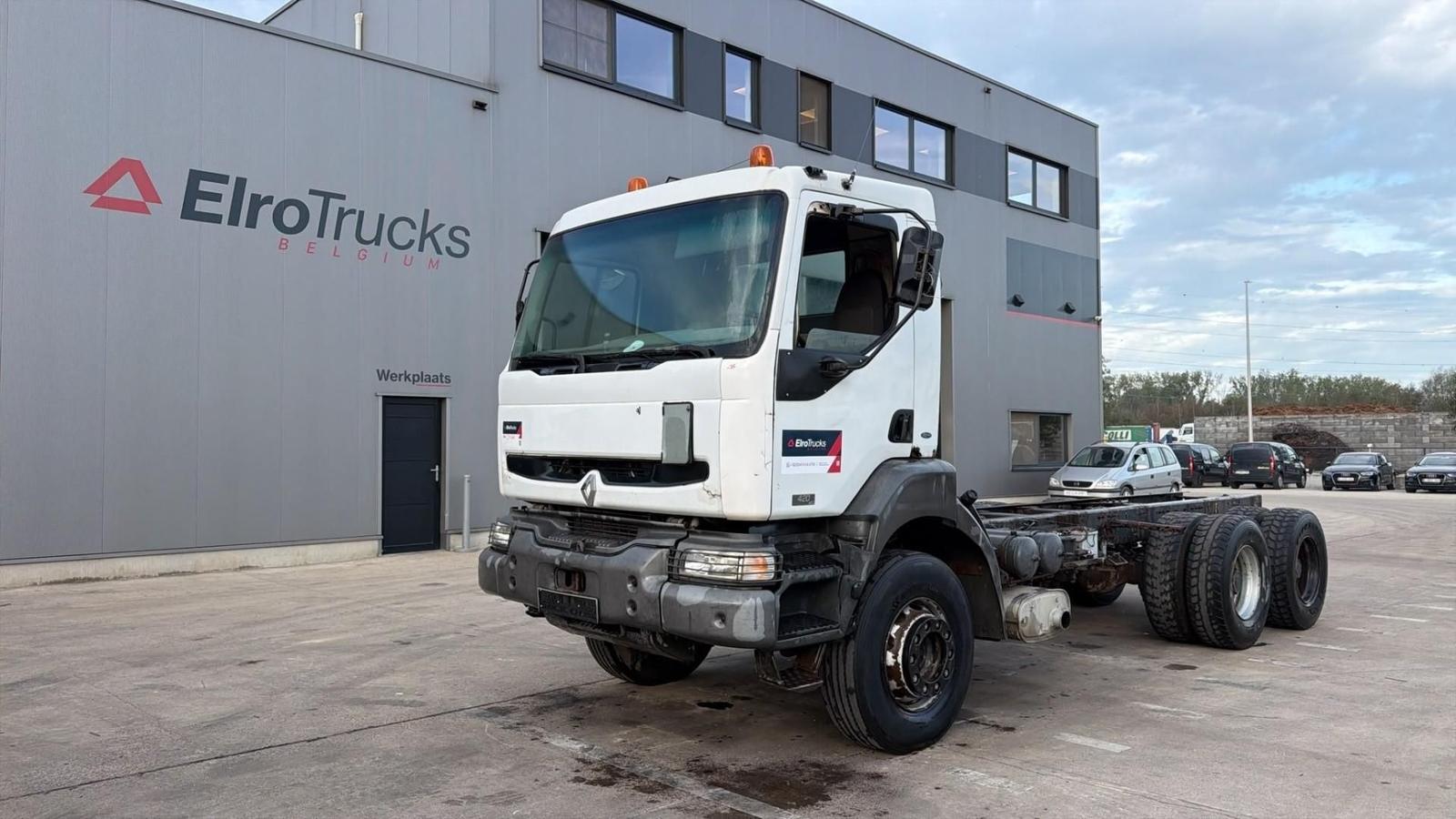 Renault KERAX 420 (BOITE MANUELLE / LAMES / STEEL SUSPEN