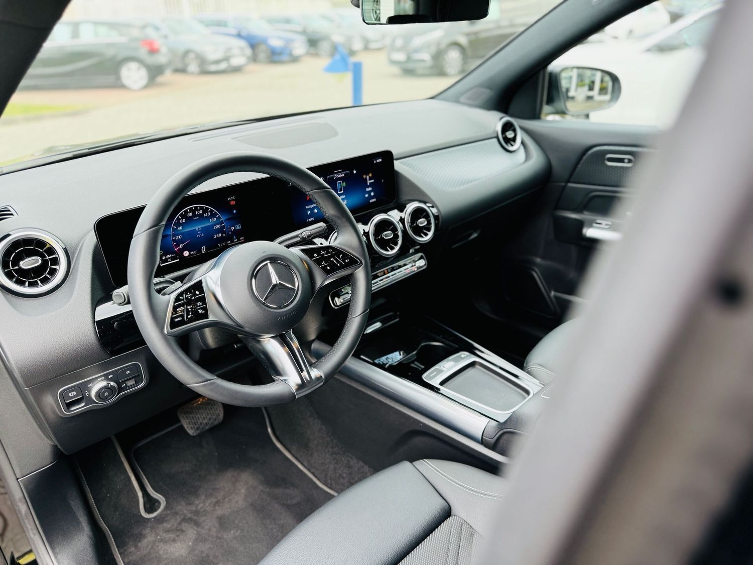 Fahrzeugabbildung Mercedes-Benz GLA 200 d PROGRESSIVE, AHK schw., LED, RFK, PTS,
