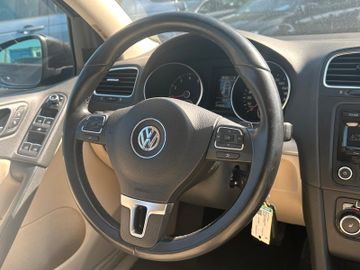 Volkswagen Golf - 11