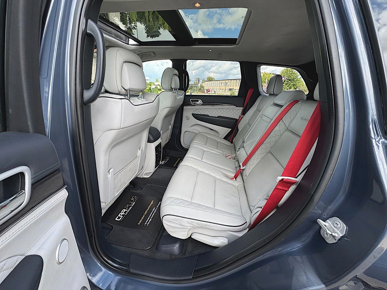 Fahrzeugabbildung Jeep Grand Cherokee 5.7 SRT Package SUMMIT LPG  *ACC*