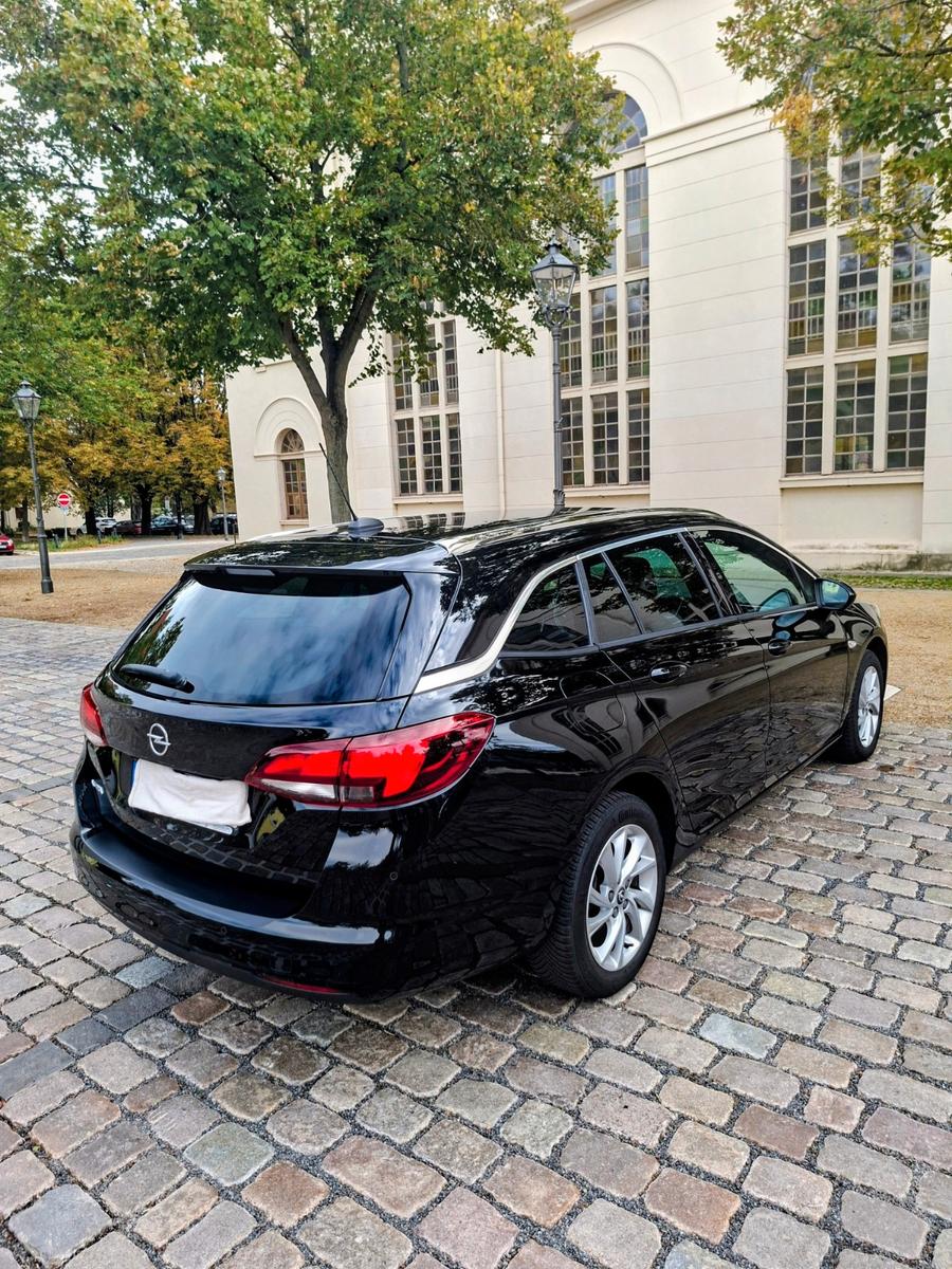 Opel Astra ST 1.2 Turbo 96kW Elegance Elegance