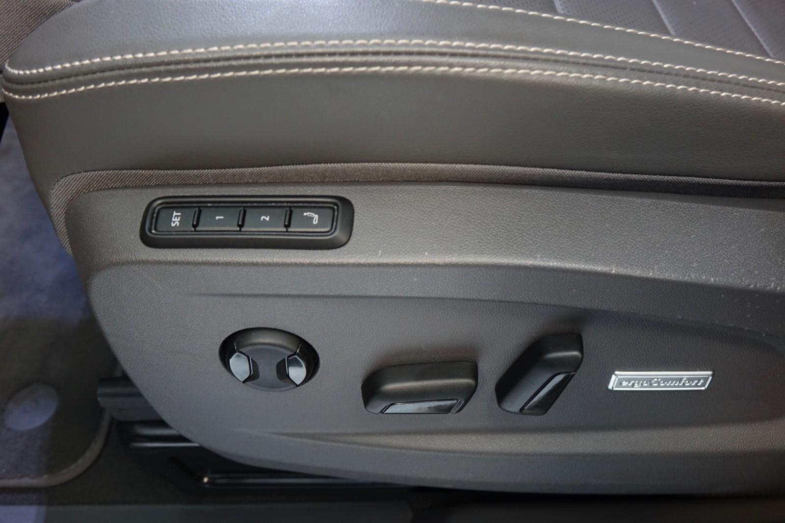 VOLKSWAGEN T7 MULTIVAN LIFE eHYBRID 150ch - PORTES ÉLECTRIQUES - CUIR - SIÈGES VENTILÉS ET MASSANTS - MATRIX LED - ACC