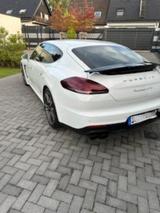 Porsche Panamera GTS GTS - Porsche Panamera Gebrauchtwagen in Düsseldorf