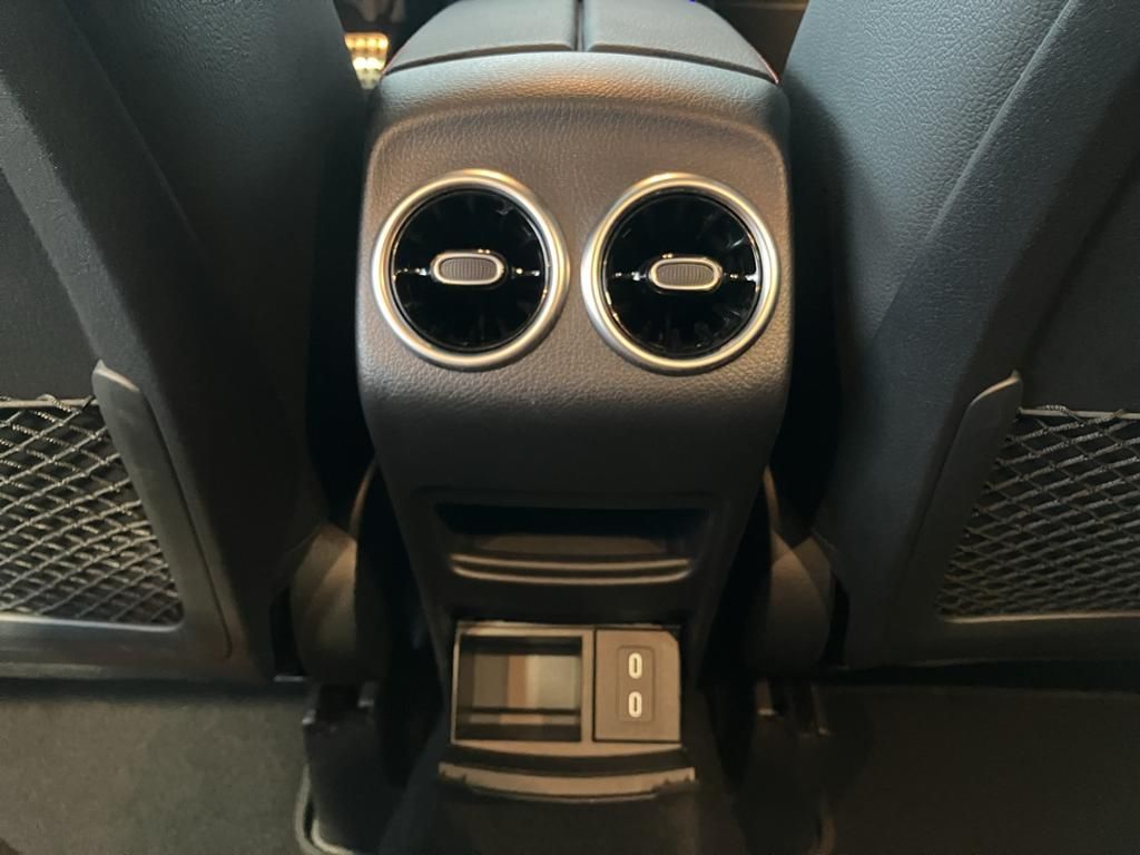 Fahrzeugabbildung Mercedes-Benz GLA 200 AMG*NIGHT*PANO*AHK*KEYL*BURM*360°KAMERA