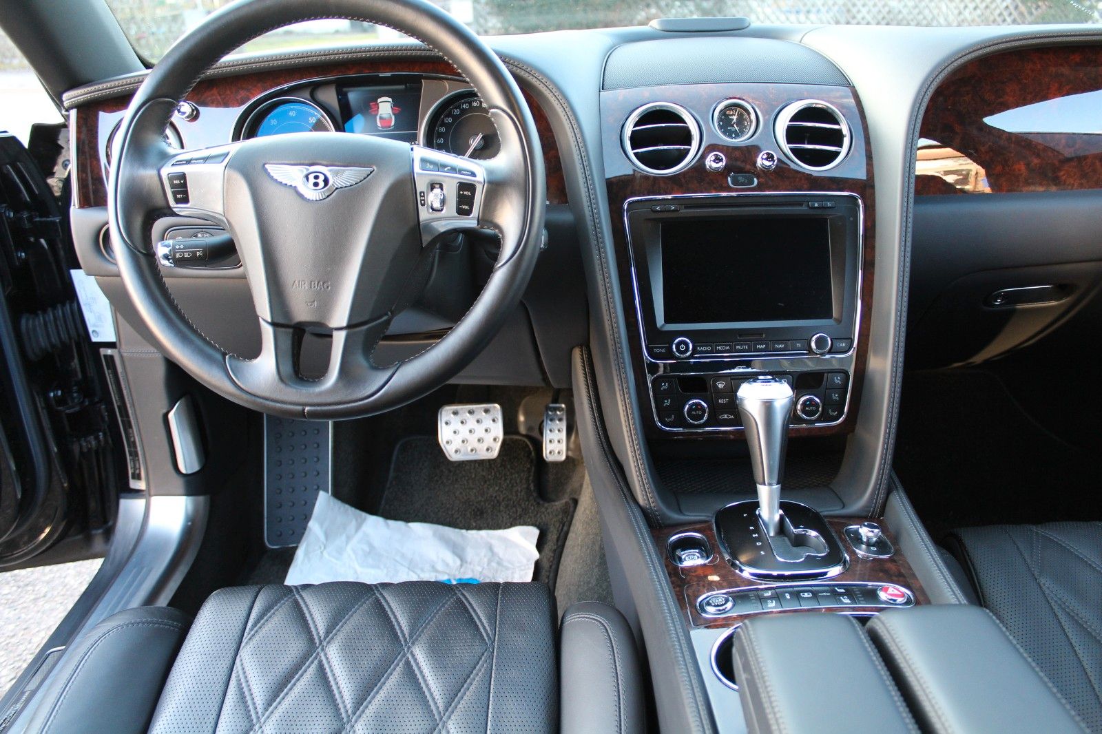 Flying Spur 6.0 W12 Muliner Ausstattung!
