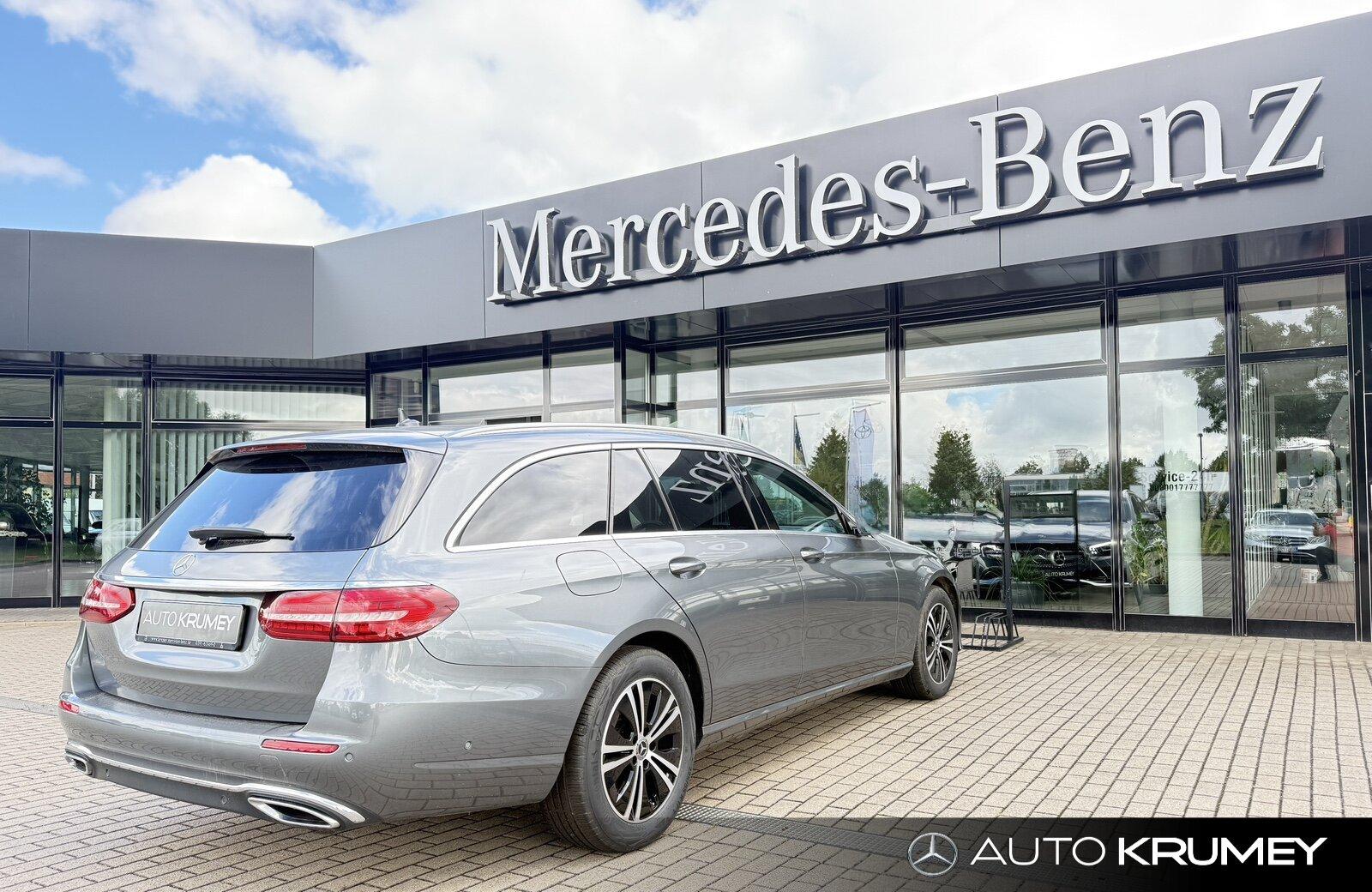 Mercedes-Benz E 220 d 4M T AVANTGARDE+LED+Spur+TotwinkelNavi
