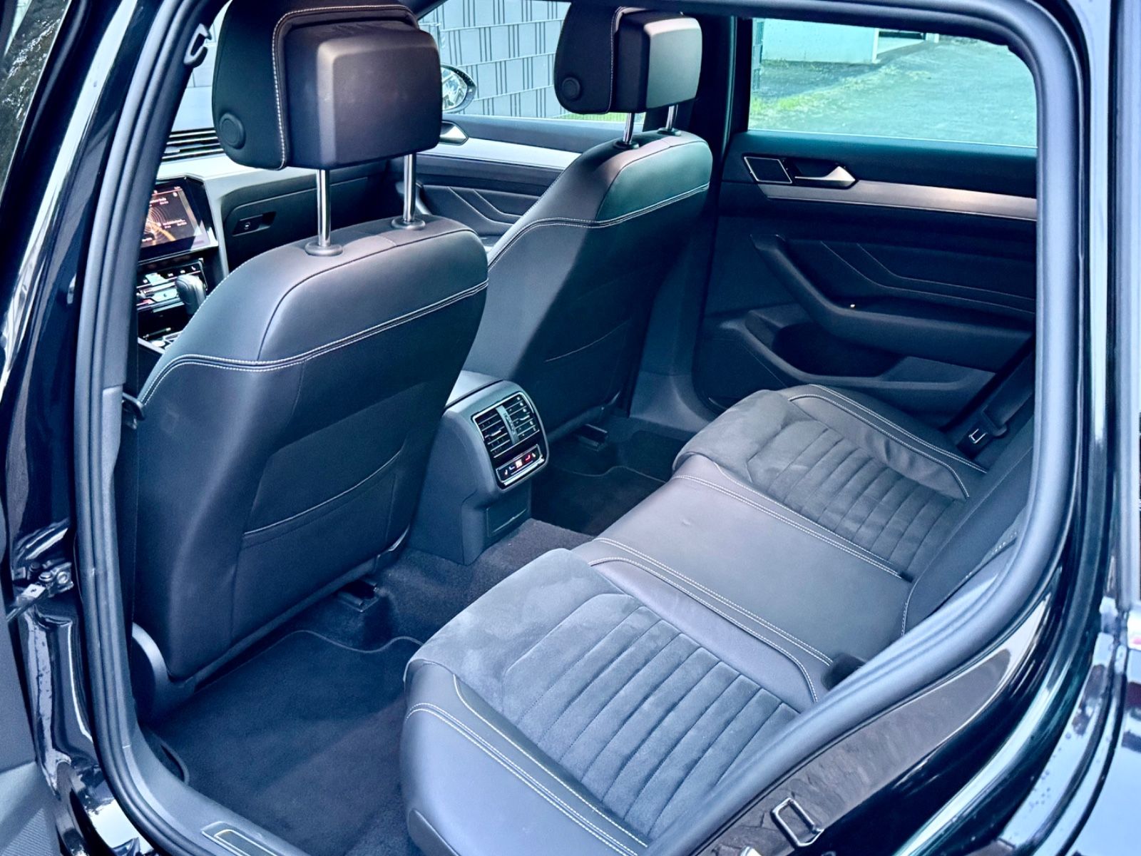 VW Passat Variant Elegance Automatik – Vorschaubild 31