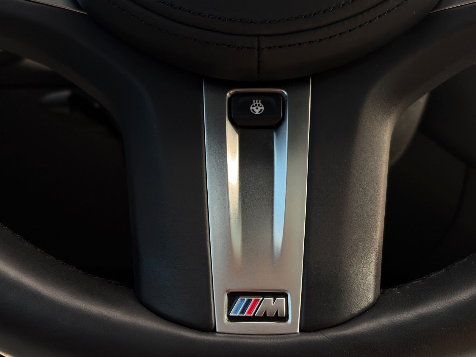 Fahrzeugabbildung BMW 220i Gran Coupé M Sport PANO H&K CAM LHZ CarPlay