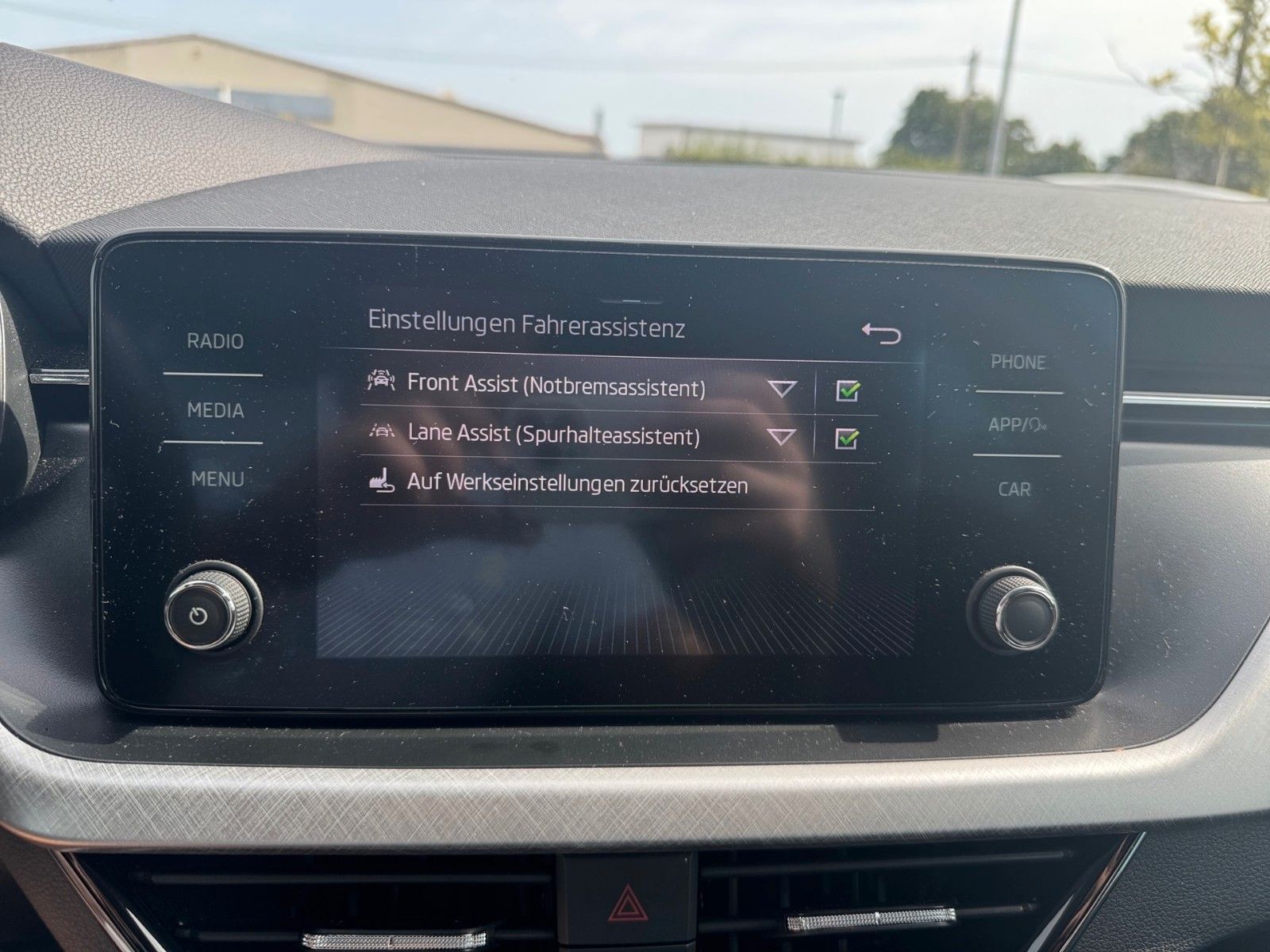 Fahrzeugabbildung SKODA Kamiq Tour 1.5 TSI