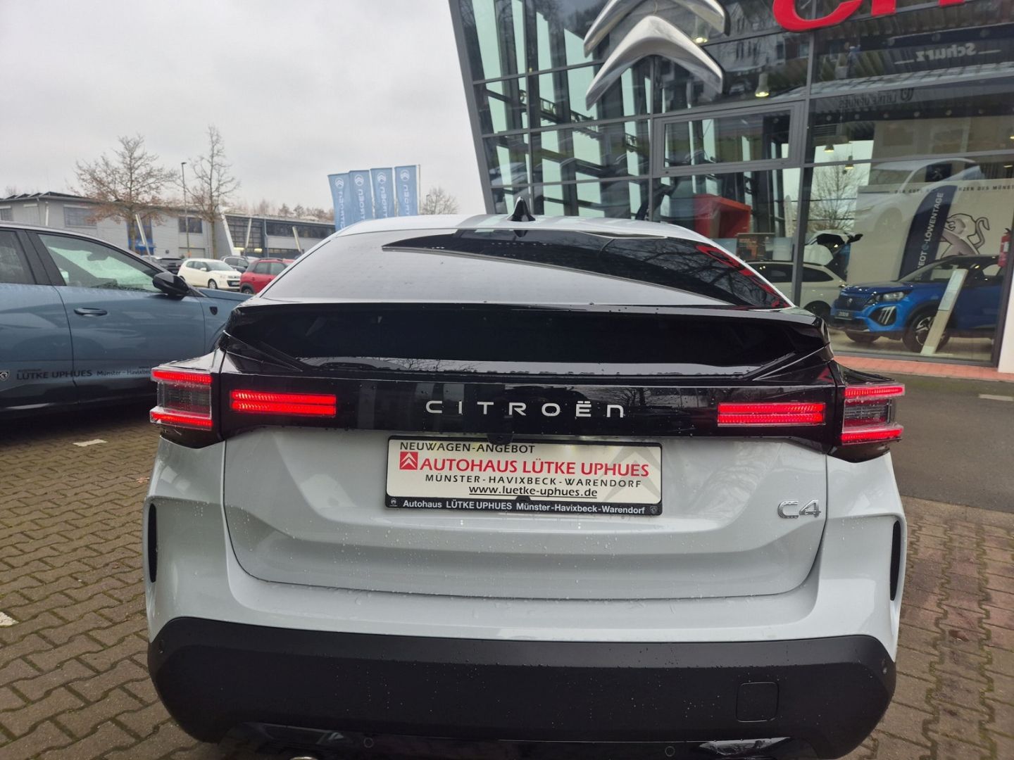 Fahrzeugabbildung Citroën C4 Max 1.2 Hybrid 136 e-DCS6 SHZ Keyless