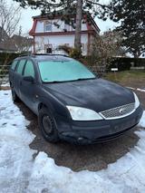 Ford Mondeo TÜV NEU! - Ford Mondeo aus 2001: Kombi