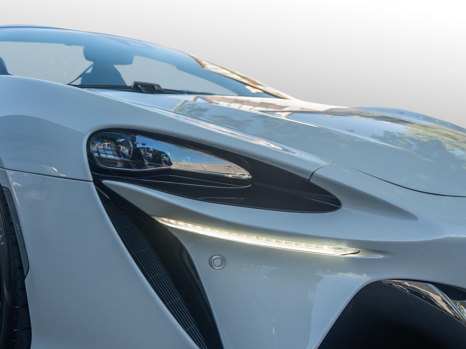McLaren Artura Spider TechLux Int. | B&W | Carbon | ECR