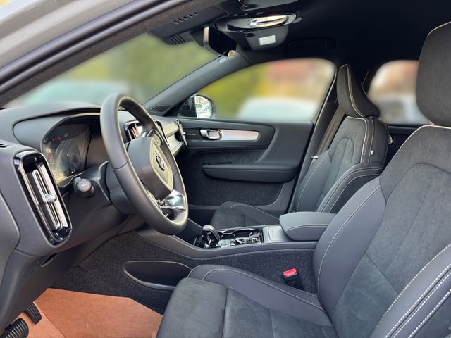 Volvo XC40 Plus Black Edition 2WD*AHK*360°*