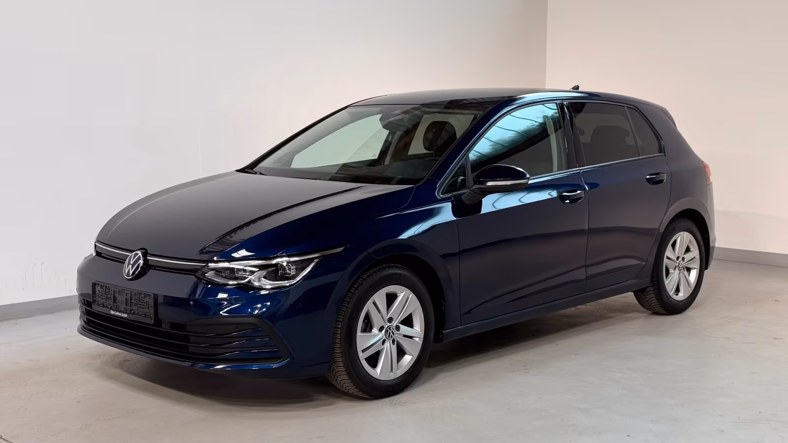 Volkswagen Golf VIII Lim. Life AHK-STHZ-KAM-MEMORY-H&K-LED+