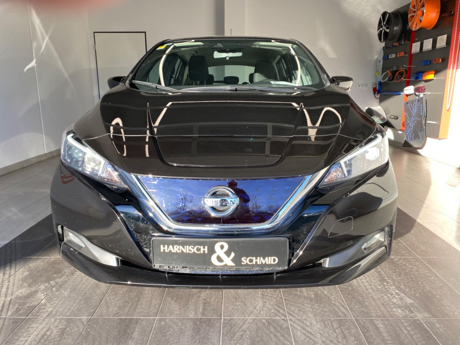 Fahrzeugabbildung Nissan Leaf Acenta - CARPL./AndroidA.,2Ladekabel;SOH98%