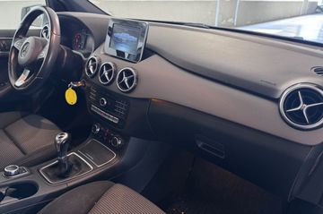 Mercedes B 180 - 6