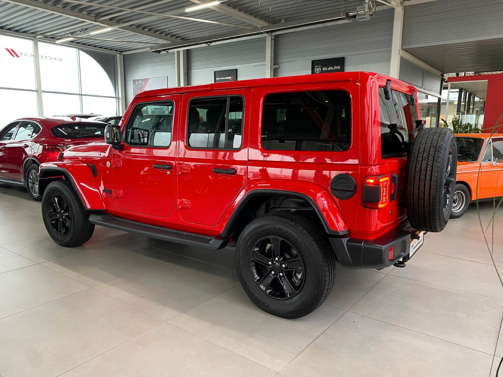 Fahrzeugabbildung Jeep Wrangler 2.2 CRDi Sahara Night Edition +Garantie