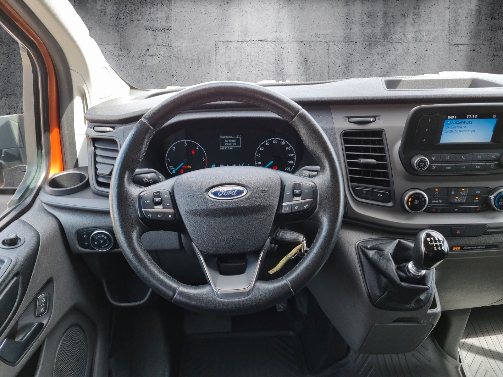 Fahrzeugabbildung Ford Transit Custom Kombi 8-Sitzer 320L2