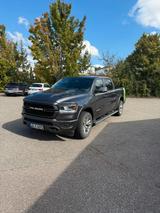 Dodge RAM 1500 Laramie | V8 HEMI | LPG