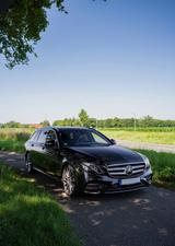 Mercedes-Benz E 220d T AMG Line Autom. AMG Line - Mercedes-Benz E 220 von privat