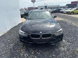 BMW Touring SPORTLINE 320i AUT NAVI LED 2.0 135kw... - BMW: 3.0