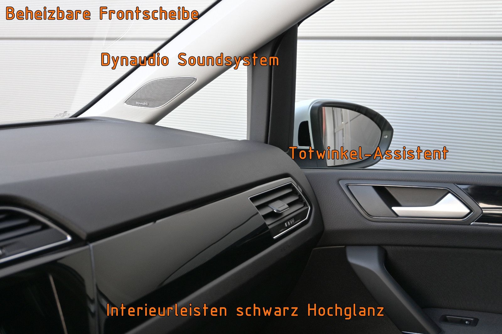 Fahrzeugabbildung Volkswagen Touran 2.0 TDI DSG °ACC°AHK°PANO°STANDHEIZ°7-SI°