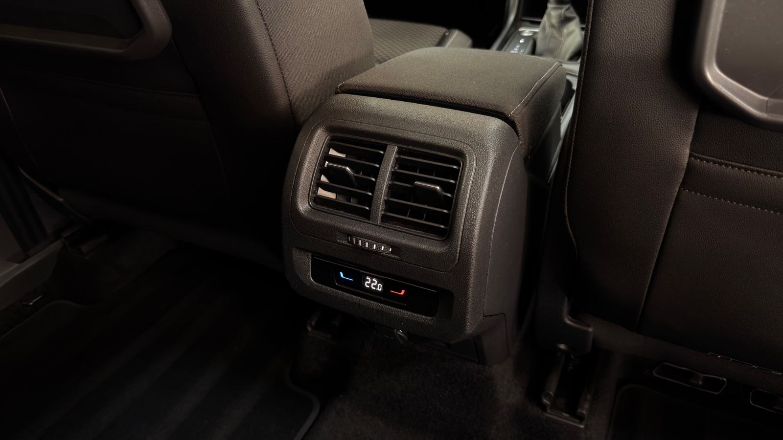 VW Touran Touran Comfortline AHK|Dynaudio|7-Sitzer|Kamera Vorschau 21