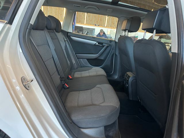 MYAUTOCENTER – Gebraucht- und Jahreswagen mit Werkstattservice in Pfaffenhofen Volkswagen Passat Variant Business Edition BMT *NAVI*XENON*