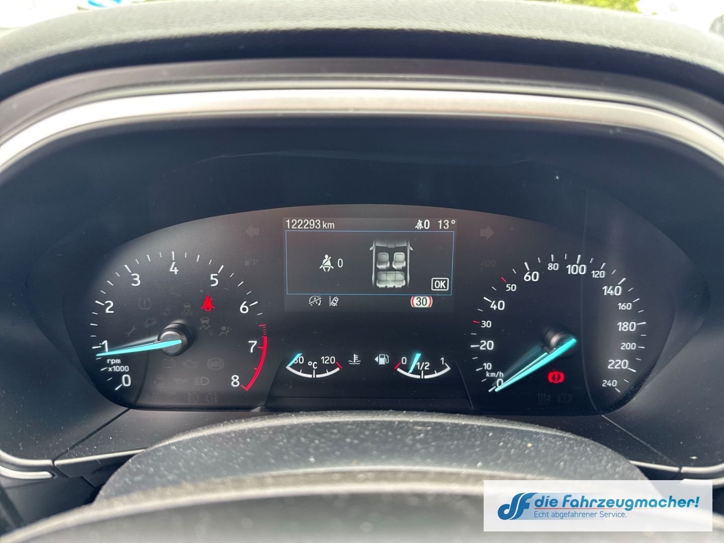 Fahrzeugabbildung Ford Focus Turnier 1.0 EcoBoost EU6d-T *EXPORT