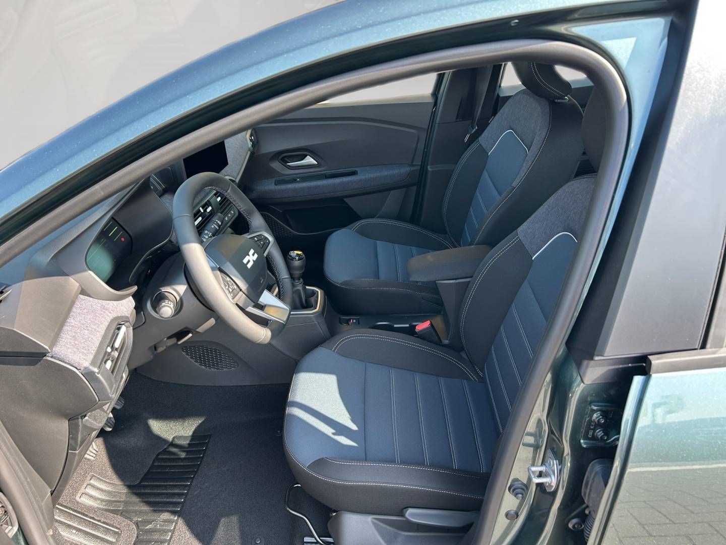 Fahrzeugabbildung Dacia Sandero Journey TCe 100