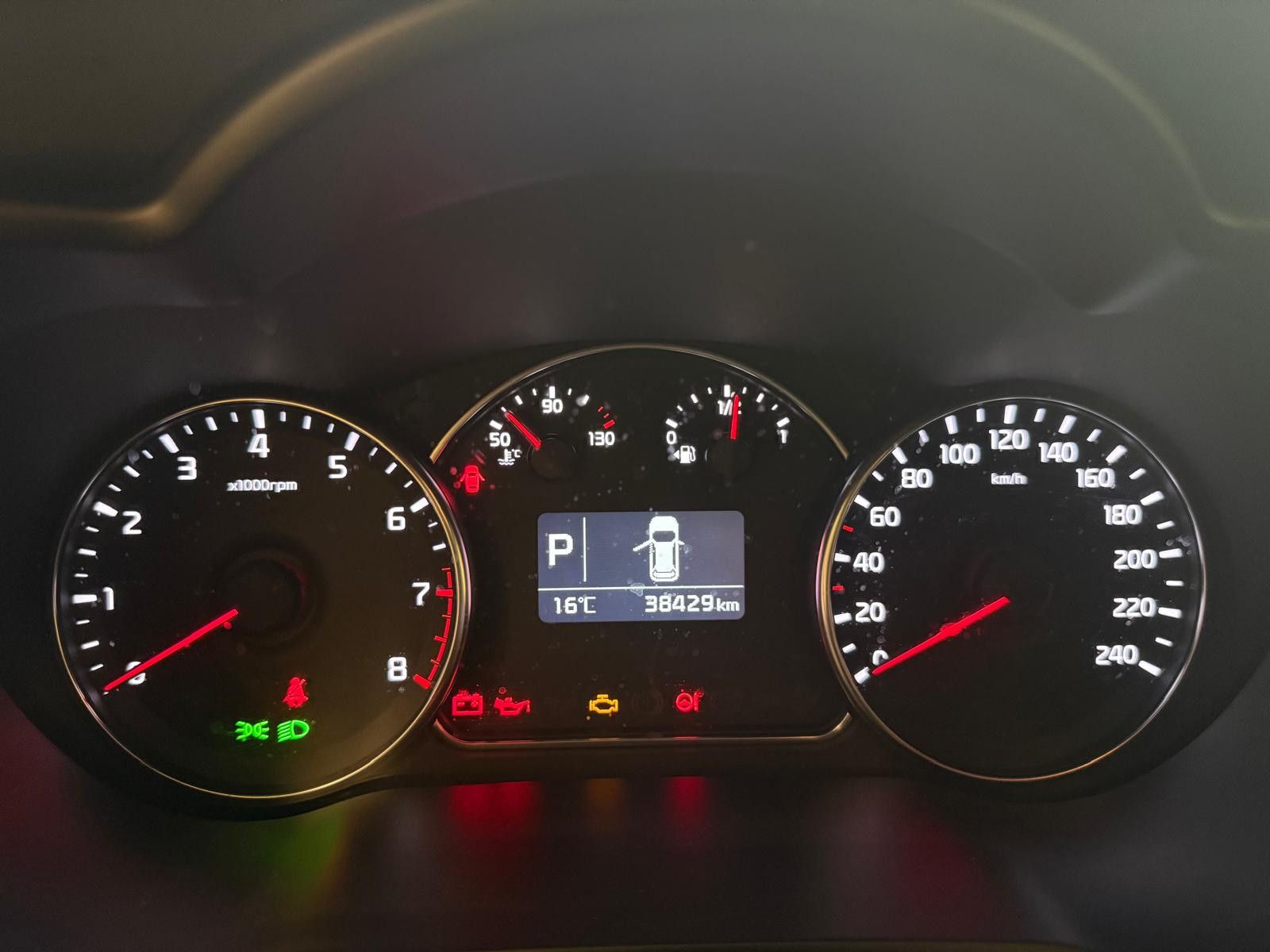 Fahrzeugabbildung Kia Carens /WENIG KM/NAVI/KLIMA/TEMPOMAT