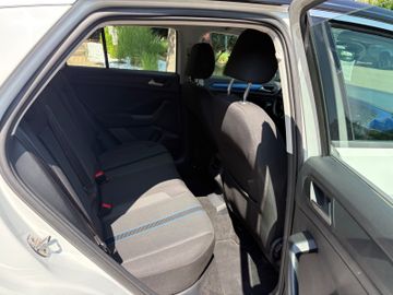 Volkswagen T-Roc - 9